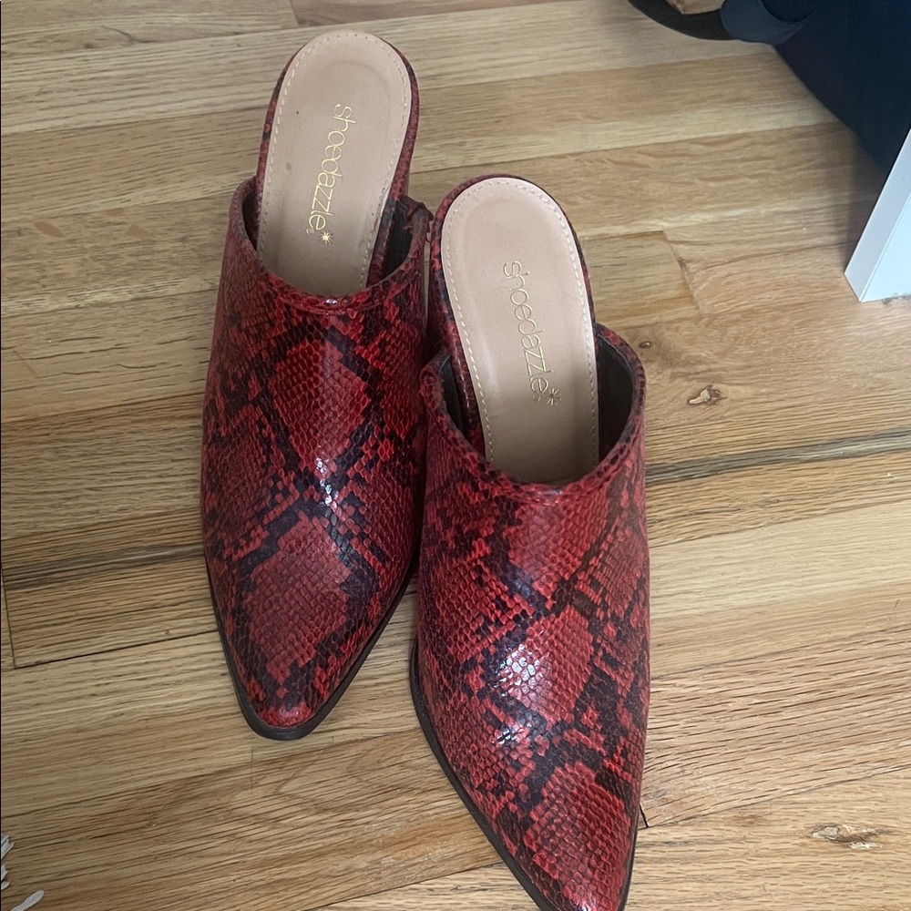 Shoe Dazzle Red Snake Print Mules